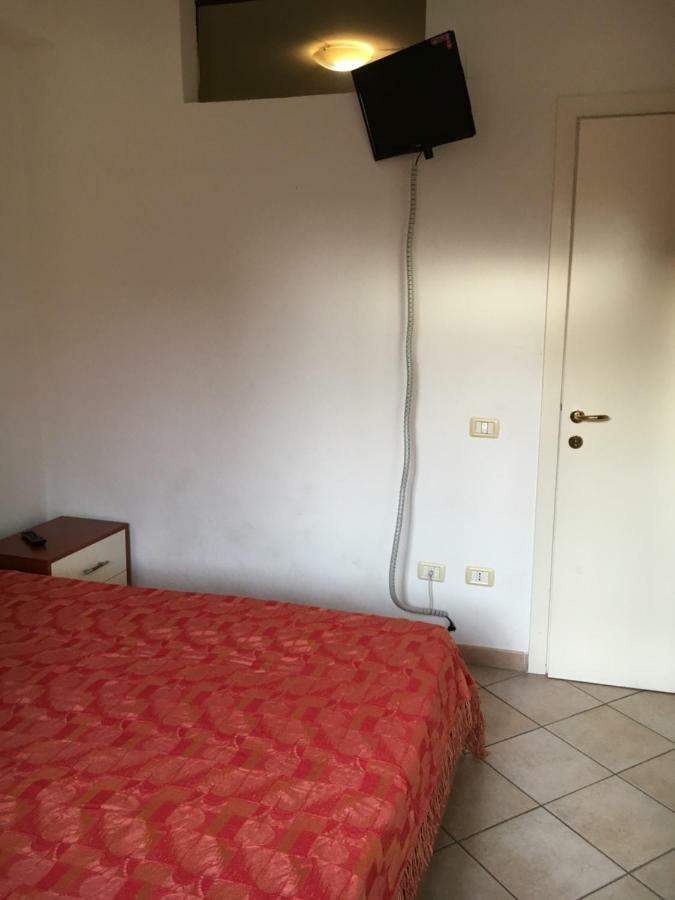 Res. Centro Storico Apartment Фано Екстериор снимка