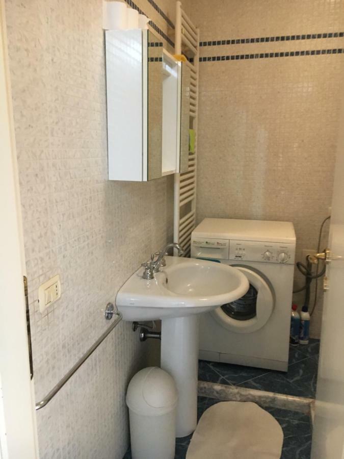 Res. Centro Storico Apartment Фано Екстериор снимка