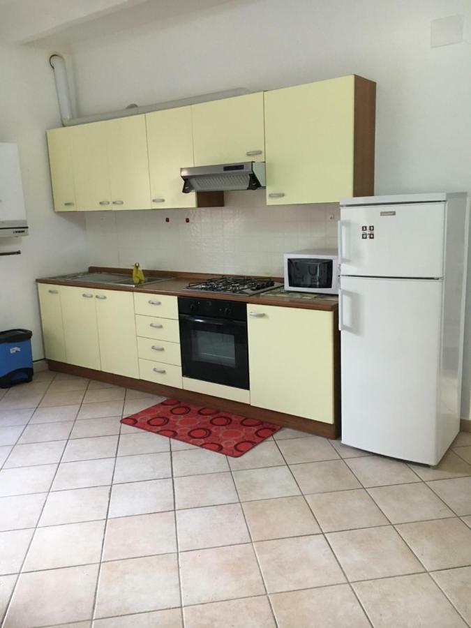 Res. Centro Storico Apartment Фано Екстериор снимка