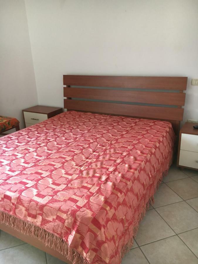 Res. Centro Storico Apartment Фано Екстериор снимка