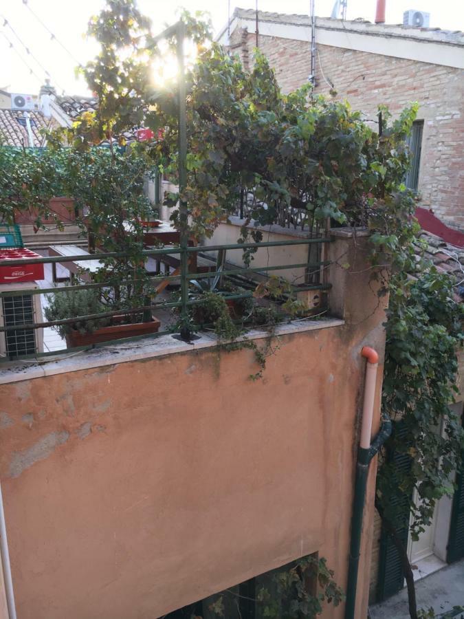 Res. Centro Storico Apartment Фано Екстериор снимка